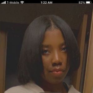 Meet your Posher, Jania